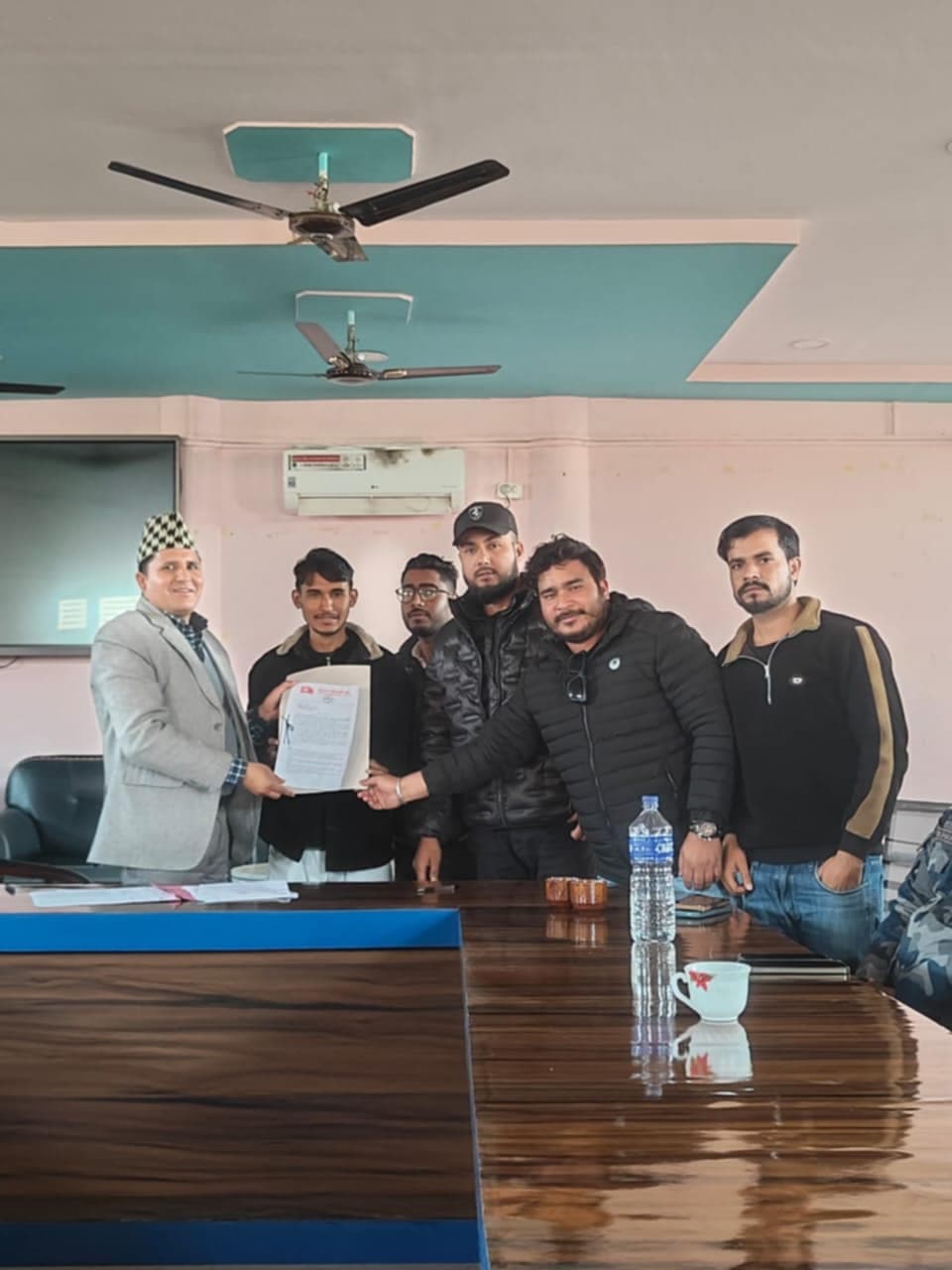 ​नेविसंघ बर्दियाद्वारा चरणवद्ध आन्दोलनको घोषणा, सार्वजनिक यातायातमा ४५% छुट र निःशुल्क शिक्षाको माग